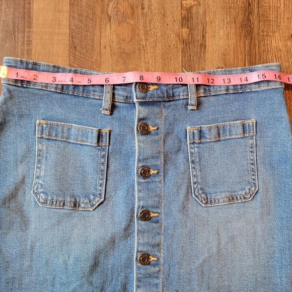 Y2K Gap Button Front Denim Mini Skirt - Picture 5 of 6